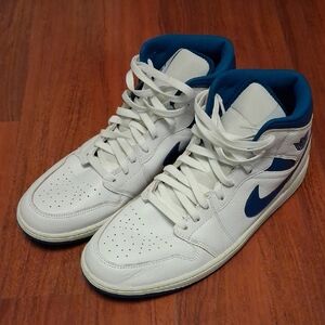 Mens Jordan 1 Mid White and Blue High-Top Sneakers Size 13